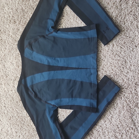 NWOT Under Armour x Misty Copeland Black & Blue Striped Long Sleeve Crop Top - Picture 8 of 10